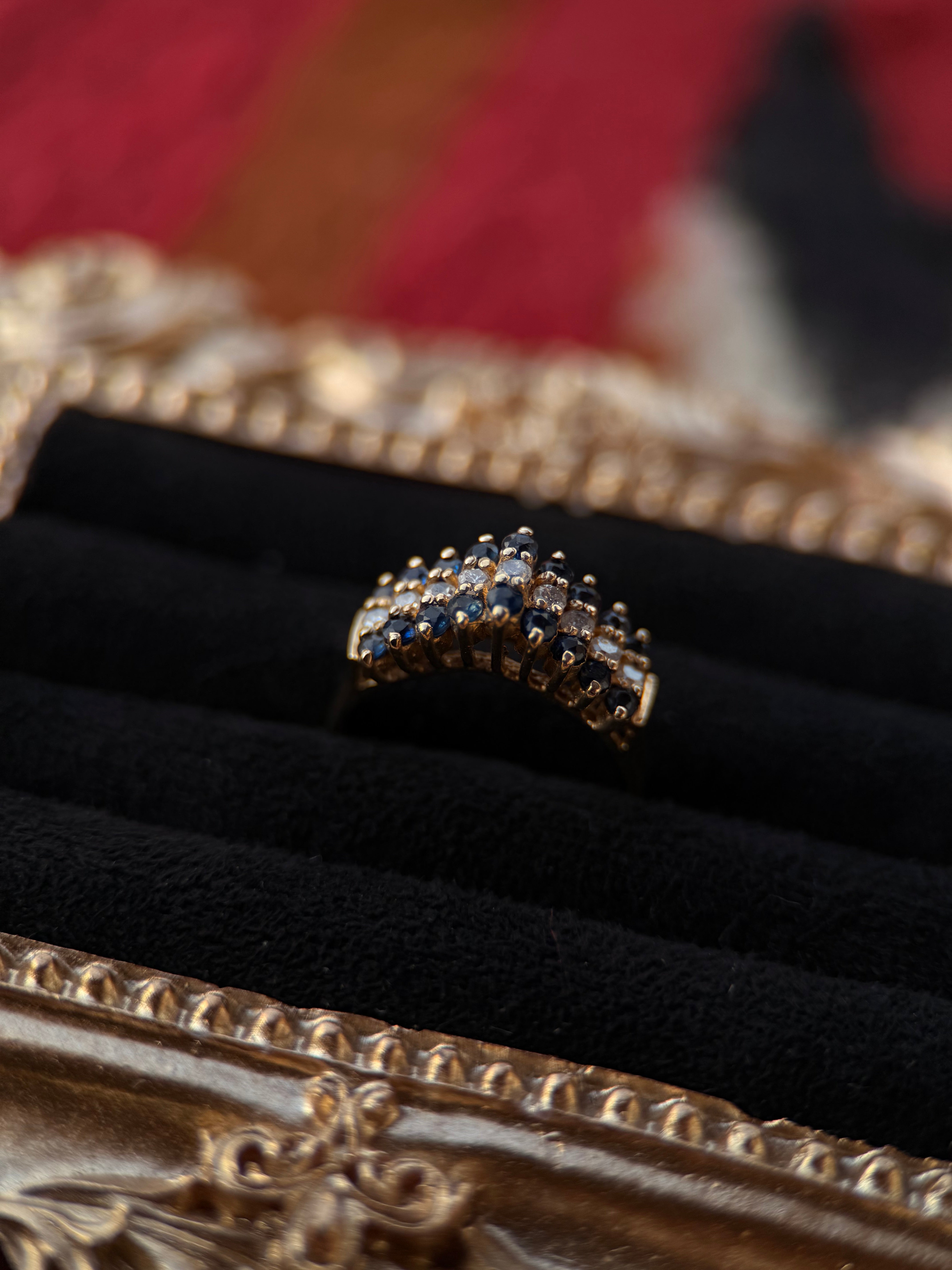 14K SAPPHIRE AND DIAMOND VINTAGE CLUSTER.