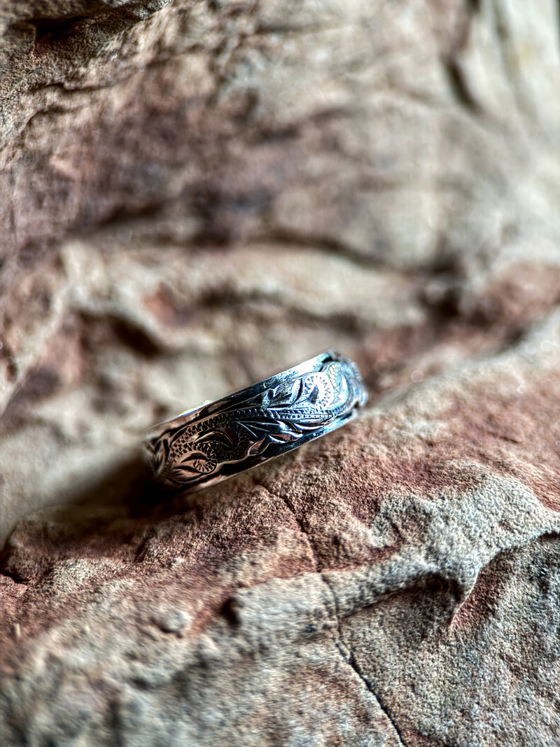 MENS WEDDING BANDS.