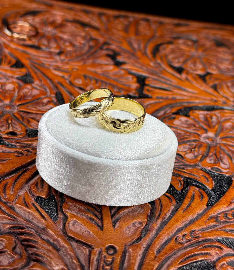 WOMENS ENGRAVED SOLID 14K YELLOW GOLD BANDS.